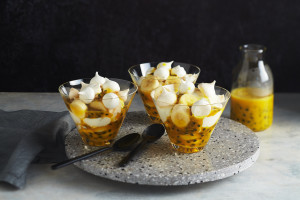 passionfruit-eton-mess